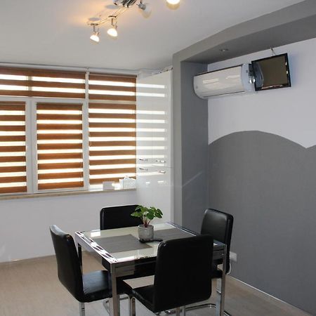 Denis Apartament 투르다 외부 사진