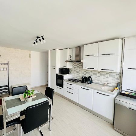 Denis Apartament 투르다 외부 사진
