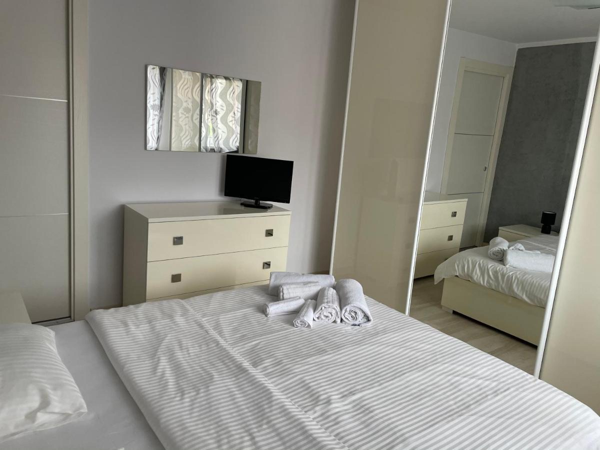 Denis Apartament 투르다 외부 사진